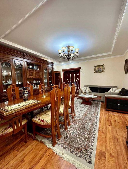 Продаеться квартира 5/8/9 Мирабадский район Улица Афросиаб 160 м2