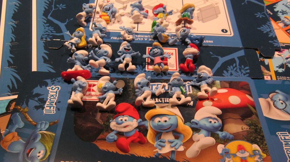 STRUMFI Kaufland,set complet 20 figurine cu ALBUM