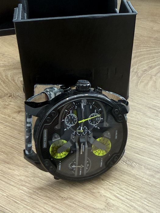 Мъжки часовник Diesel Mr Daddy 2.0 DZ7311