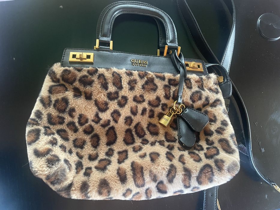Чанта Guess leopard