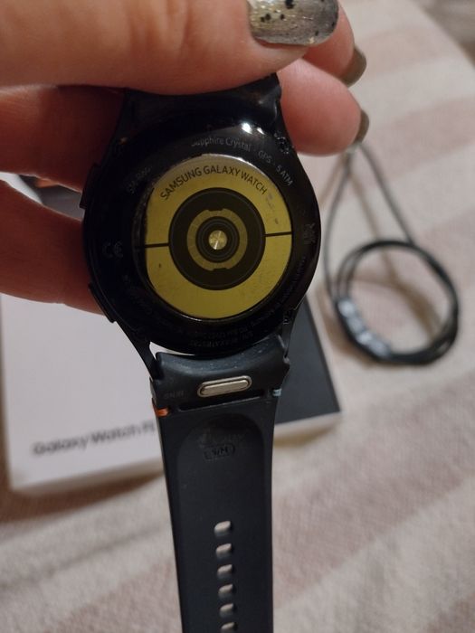 Часовник Samsung watch FE