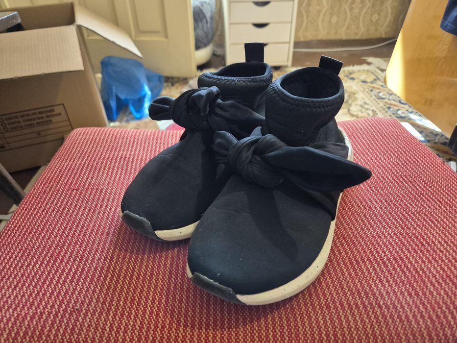 Детски боти Зара