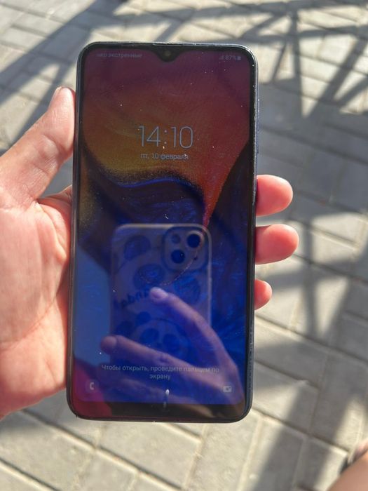 продаётся телефон