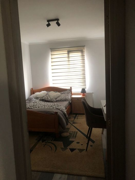Închiriez apartament cu 3 camere 7 Noiembrie