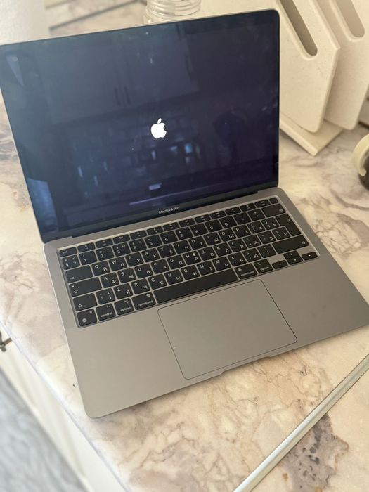 Apple Macbook air