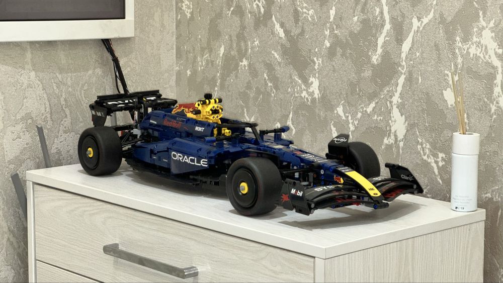 Lego Technic Red Bull Oracle rb20 F1