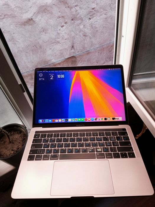 Apple MacBook PRO. Touch ID/ В отличном состояние.