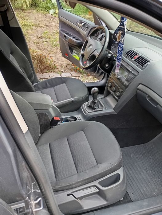 Skoda Octavia 2.0 BKD schimb cu mașină cu CV automată!! Ofer diferență substanțială după caz.