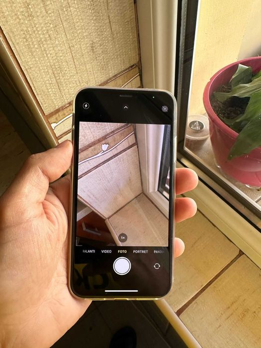 Iphone XS Negru 64 GB sau 256 cu 100% baterie Liber de retea