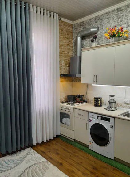 Квартира на Чиланзар -Пионерская 2/4/4 общ пл 60м Высокопотолочка