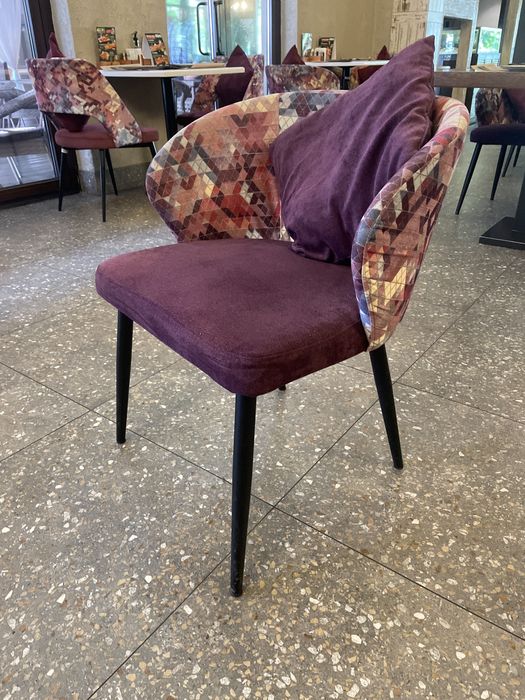 Стулья для кафе или дома