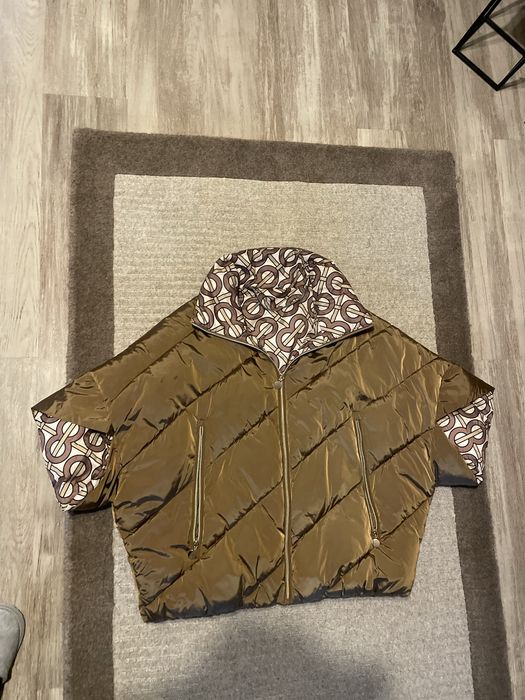 Geaca cu maneci trei sferturi