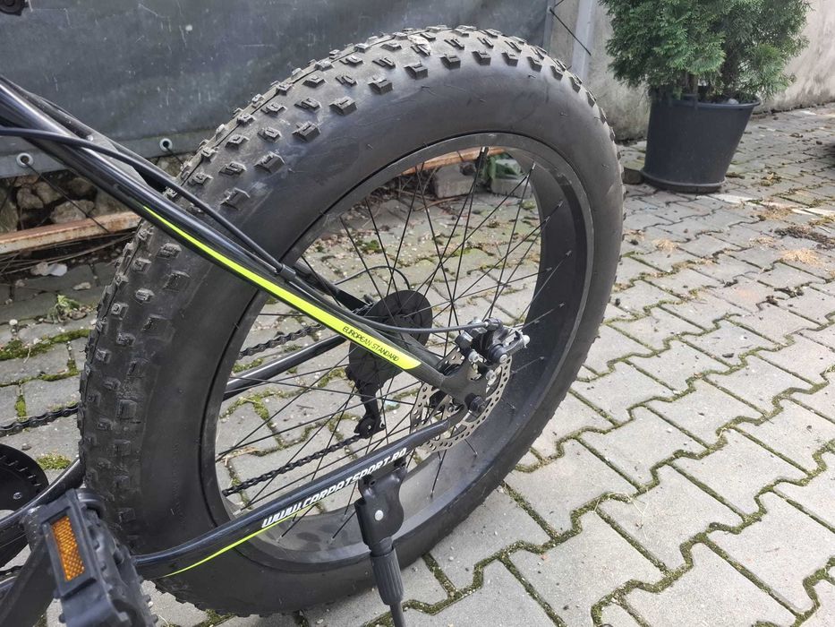 Bicicletă Fat Bike Velors Wolf 2.6, roți 26", frâne pe disc — stare foarte bună