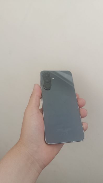 Samsung A56 ishlatilgan xolati zur