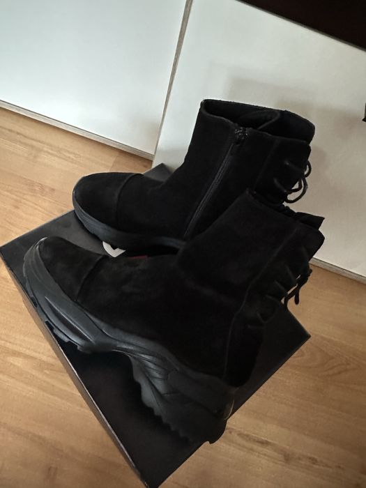 Дамски боти естествен велур Nuwe