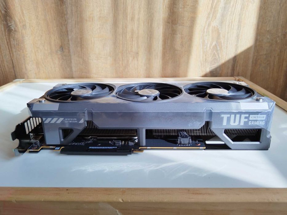 Видео карта ASUS TUF Gaming GeForce RTX 5060 OC 8GB GDDR7 128bit