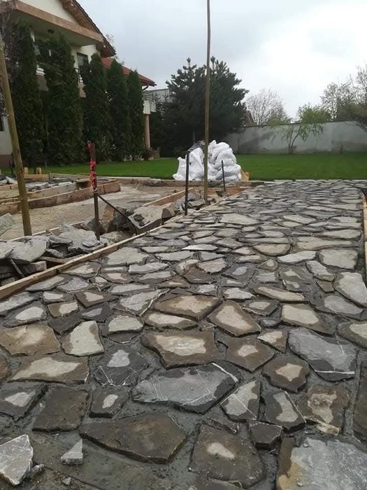 Piatră naturală și montaj/cascade