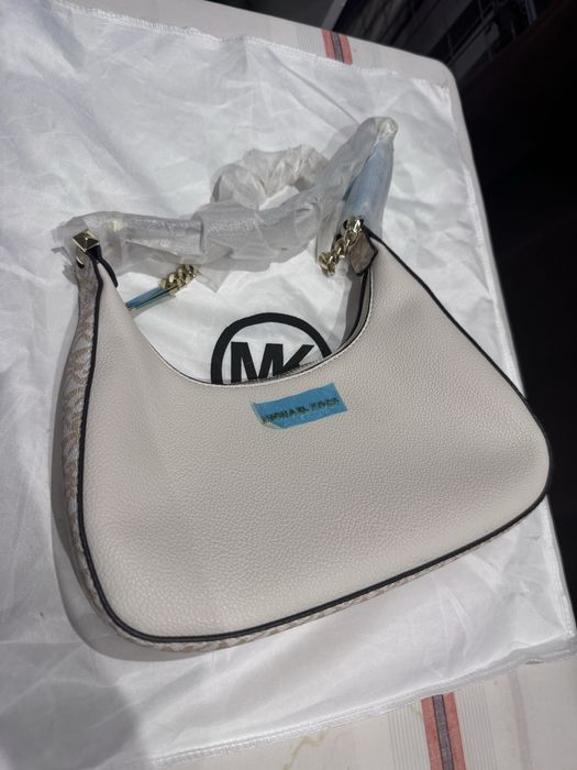 новая  сумочка Michael kors