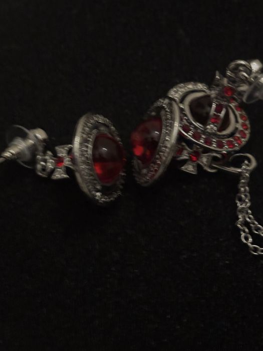 Vivienne Westwood Red Orb Necklace sau cercei