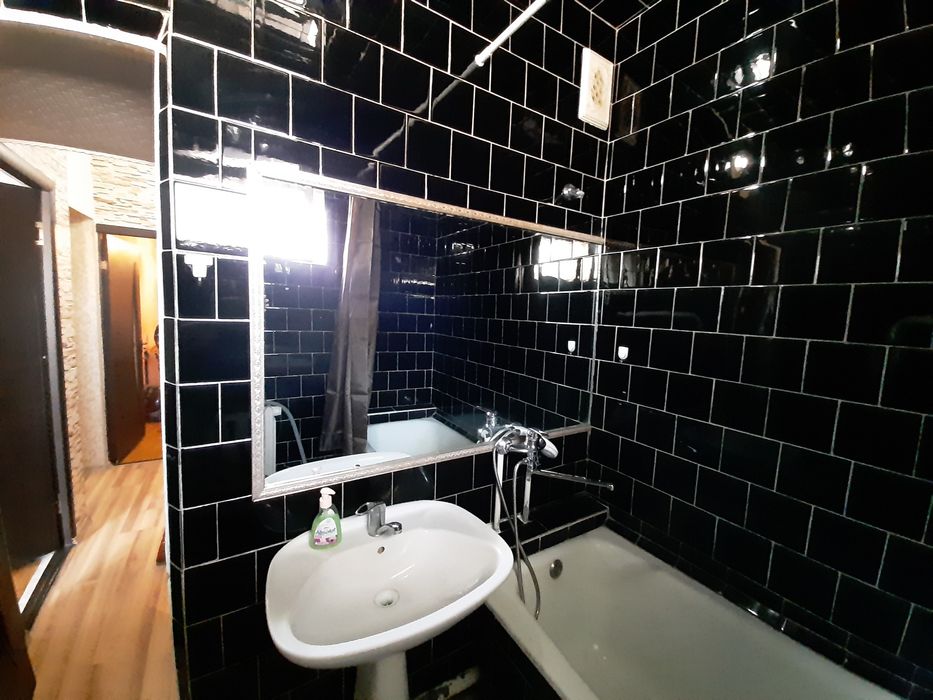 Абая 163(угол Ворошилова)