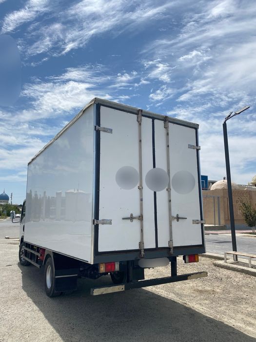 Isuzu NPR 5Tyuk mashinasi sotiladi