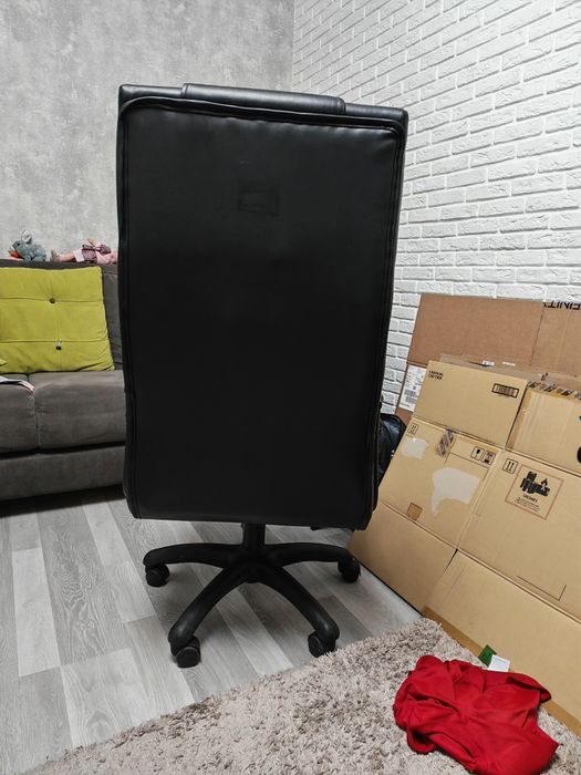 Продам офисное кресло
