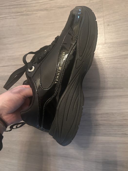 Adidasi Tommy Hilfiger