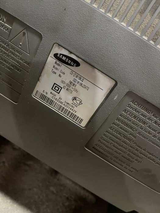 Телевизор + приставка с пультом