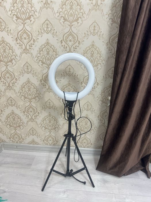 Продам лампу новая