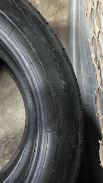 Dunlop 235/.45R18