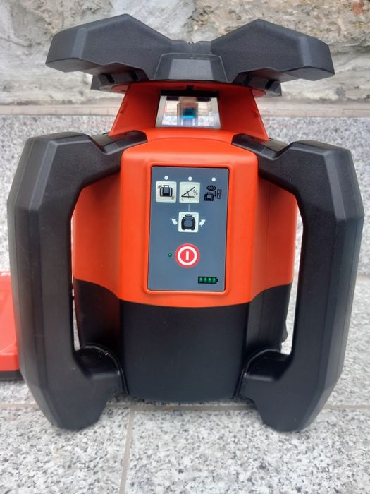 Ротационен лазерен нивелир Hilti PR 30-HVS A12