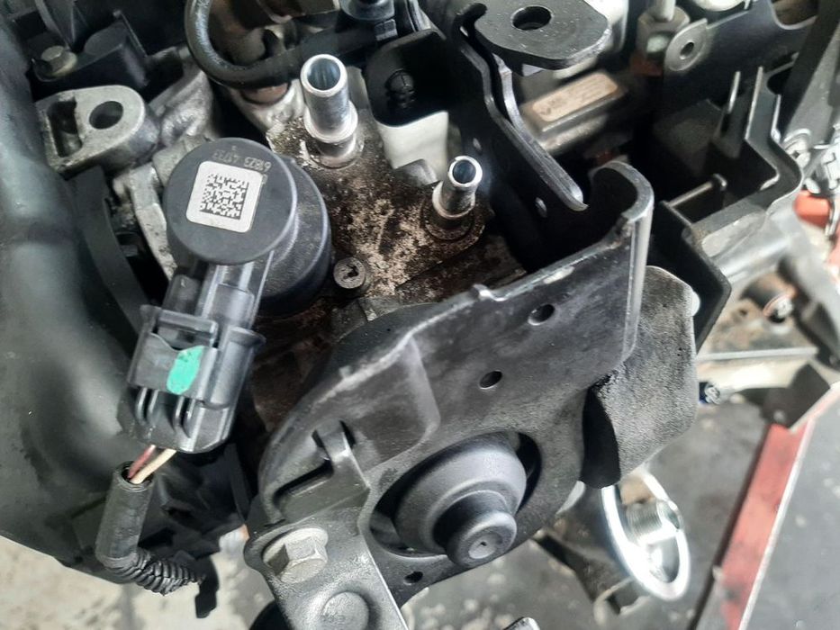 pompa inalta 1.5 dci   renault clio 4 captur  dacia duster 0445010704  h8201434847