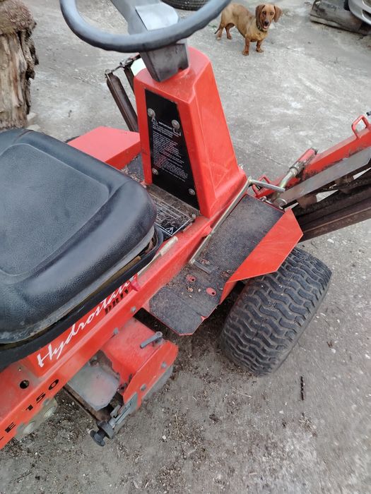 Mașină tuns gazon