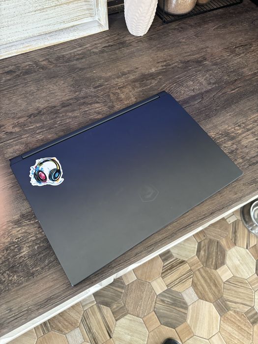 Laptop Msi Gaming• Procesor i7-11375H• RTX 3060• 144Hz