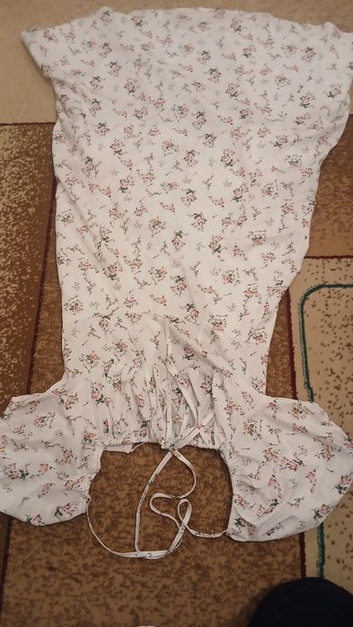 Бу киімдер сатылады, көп киілмеген