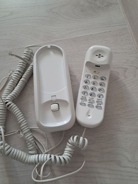 Продам стационарный проводной телефон