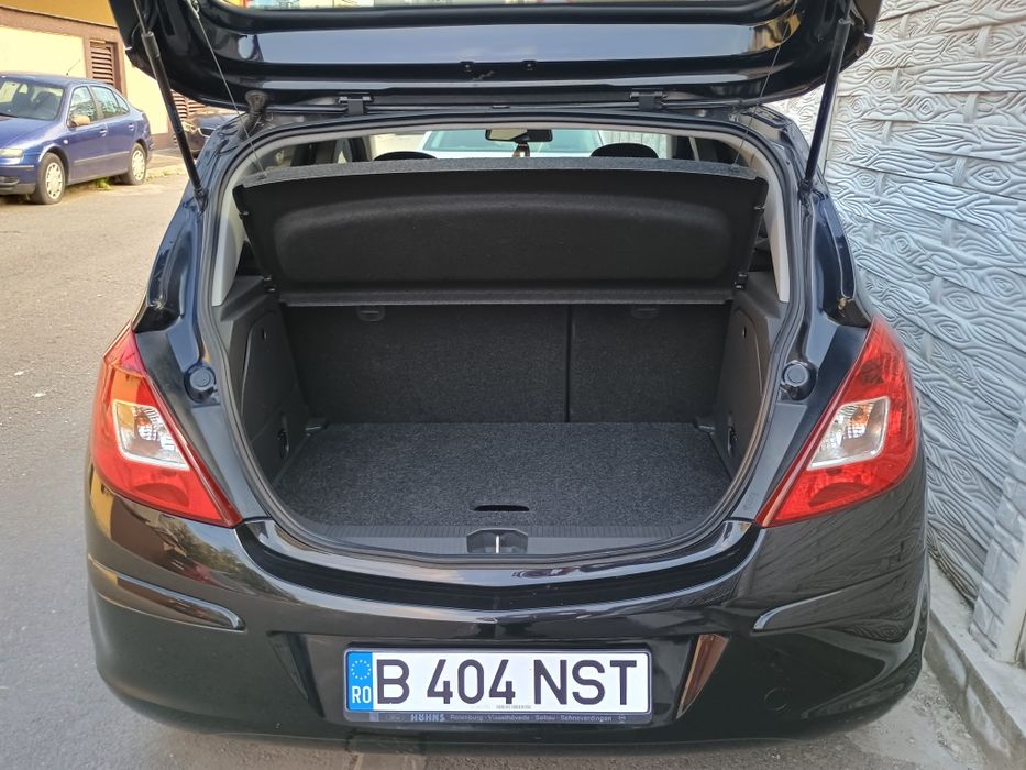 Opel  CORSA D!! EURO 4!!