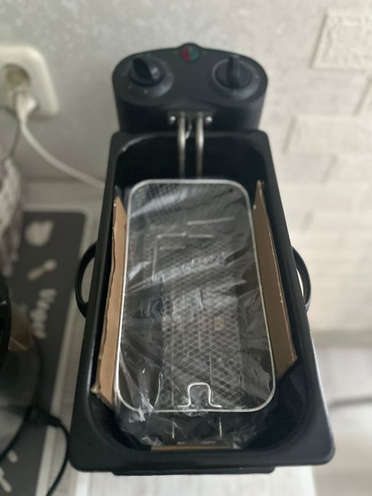 Продам Фритюрницу 3 литра