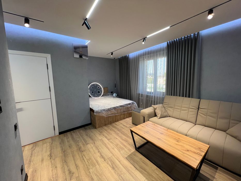 Сдается 1 комнатная квартира 
С обстановкой ЛЮКС в горде Алмалыке