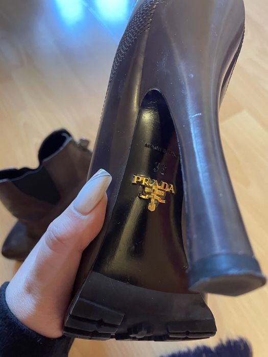 Vand botine Prada