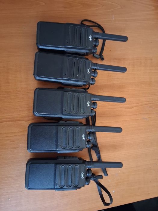 Vând 3 bucati radio emitatoare (statie)stare impecabilă preț 550 lei