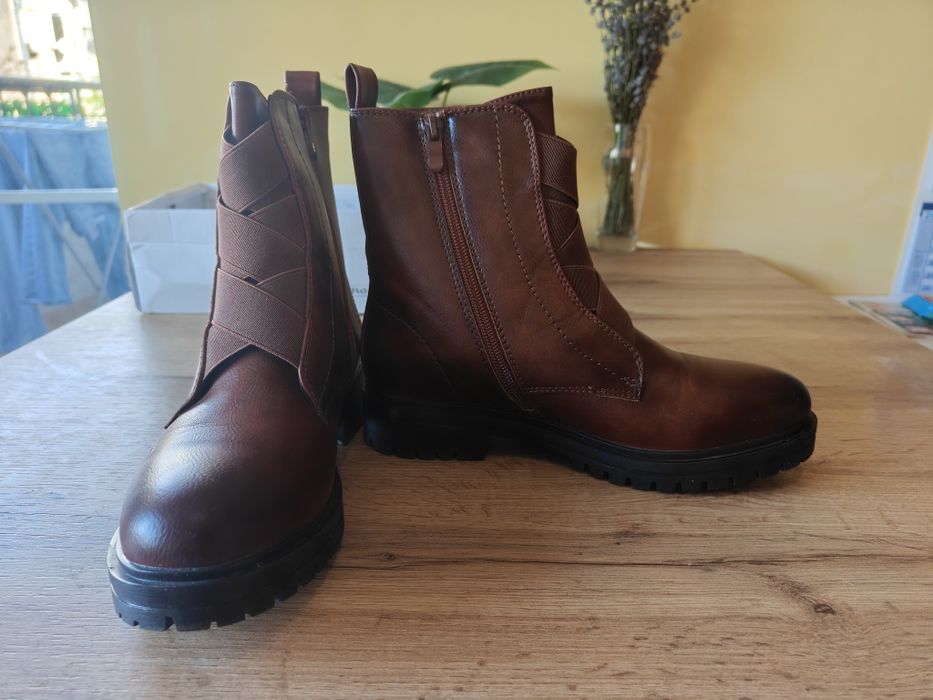 Дамски боти - 2 чифта, 38 номер