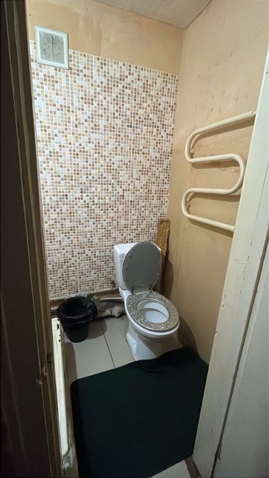 Продам 1 ком в малосемейном доме