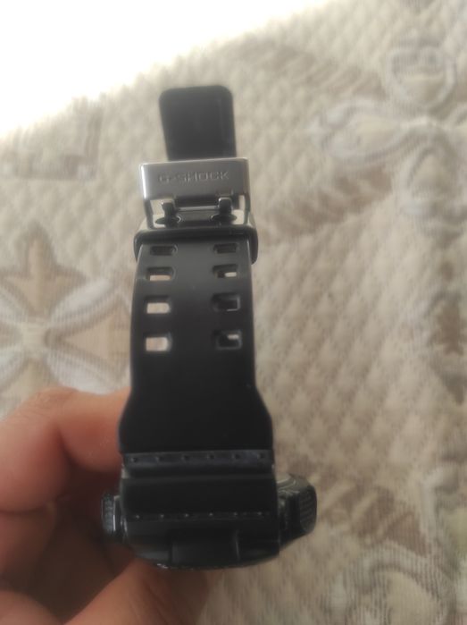 Casio G-Shock  GA-100 , часовник