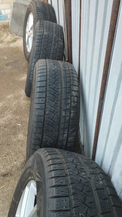 Продам комплект дисков с резиной.