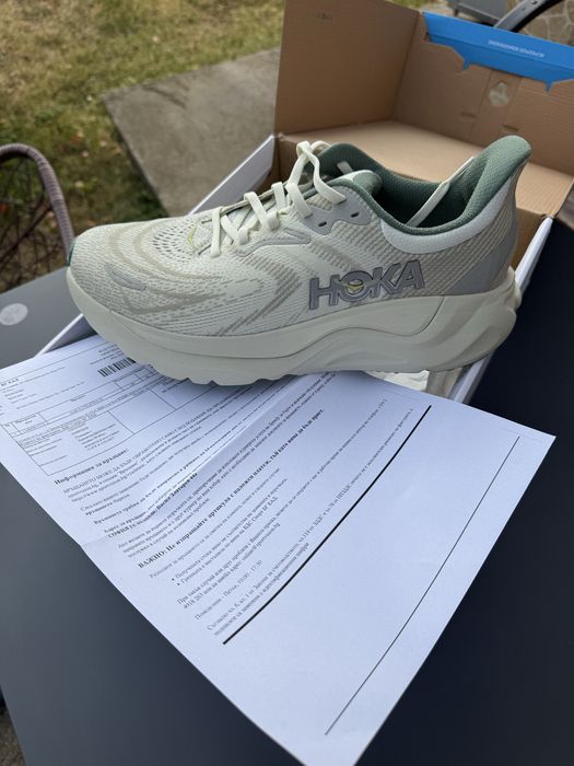 Hoka Arahi 8  43.1/3