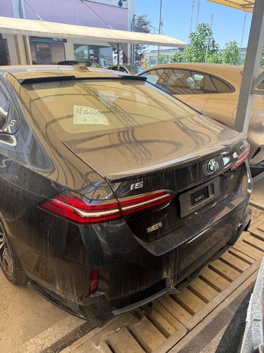 BMW i5 35L M -Sport 2024 yil