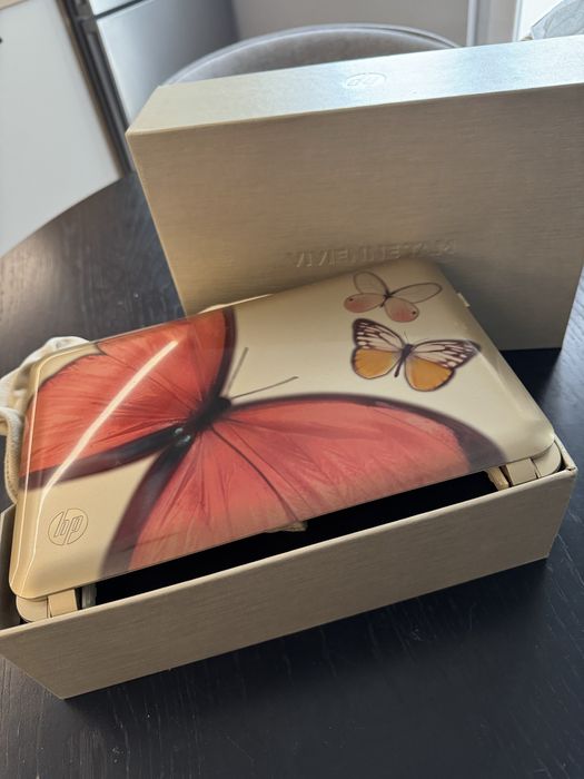 HP Mini 210-1099EA Vivienne Tam Edition 10.1"