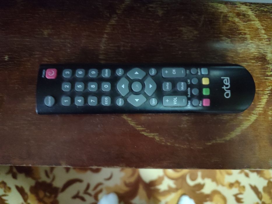 Телевизор Artel 32 диагональ