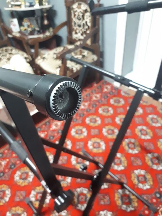 Стойка для синтезатор